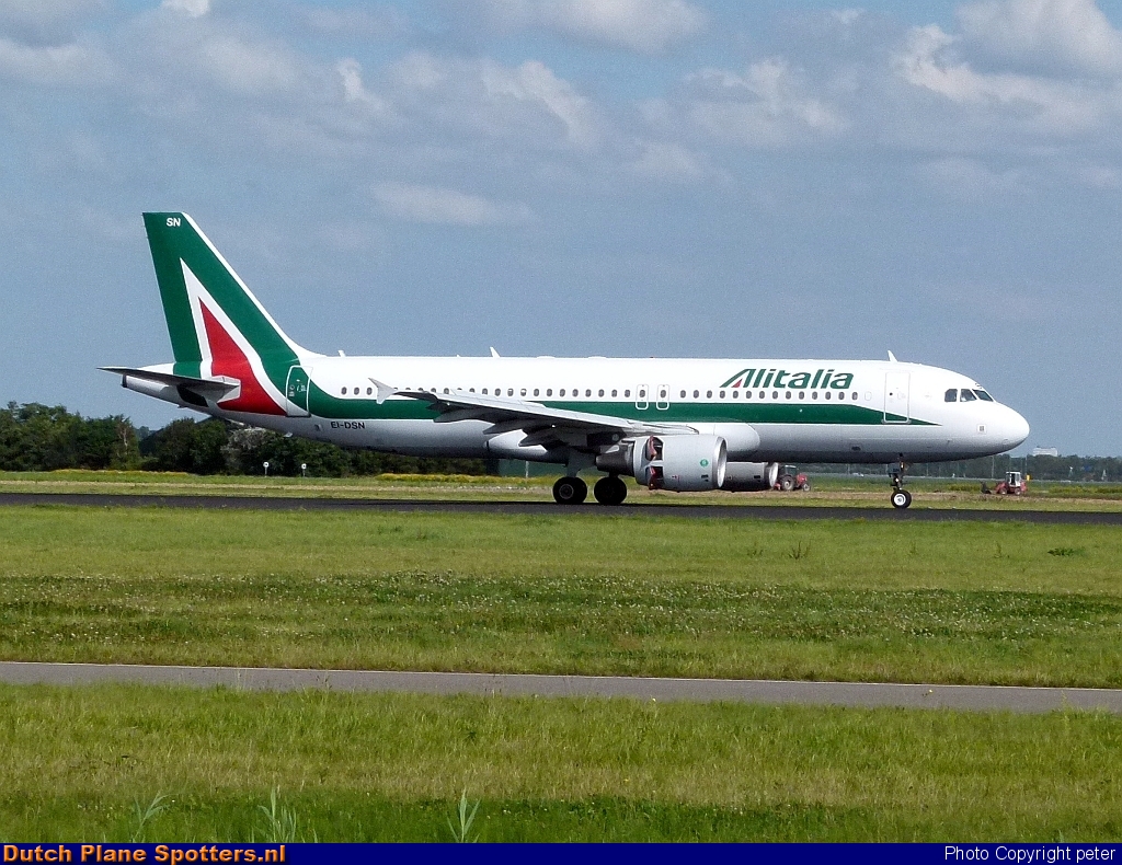 EI-DSN Airbus A320 Air One by peter