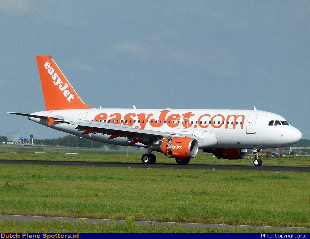 G-EZFC Airbus A319 easyJet by peter