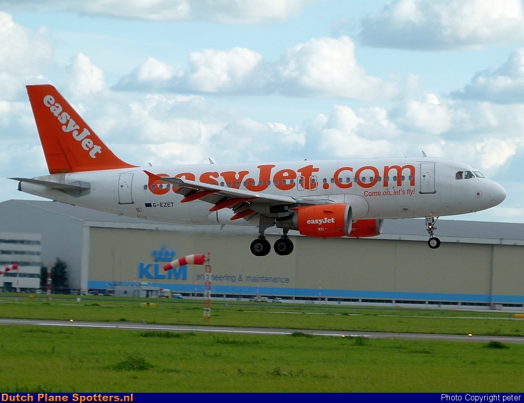 G-EZET Airbus A319 easyJet by peter