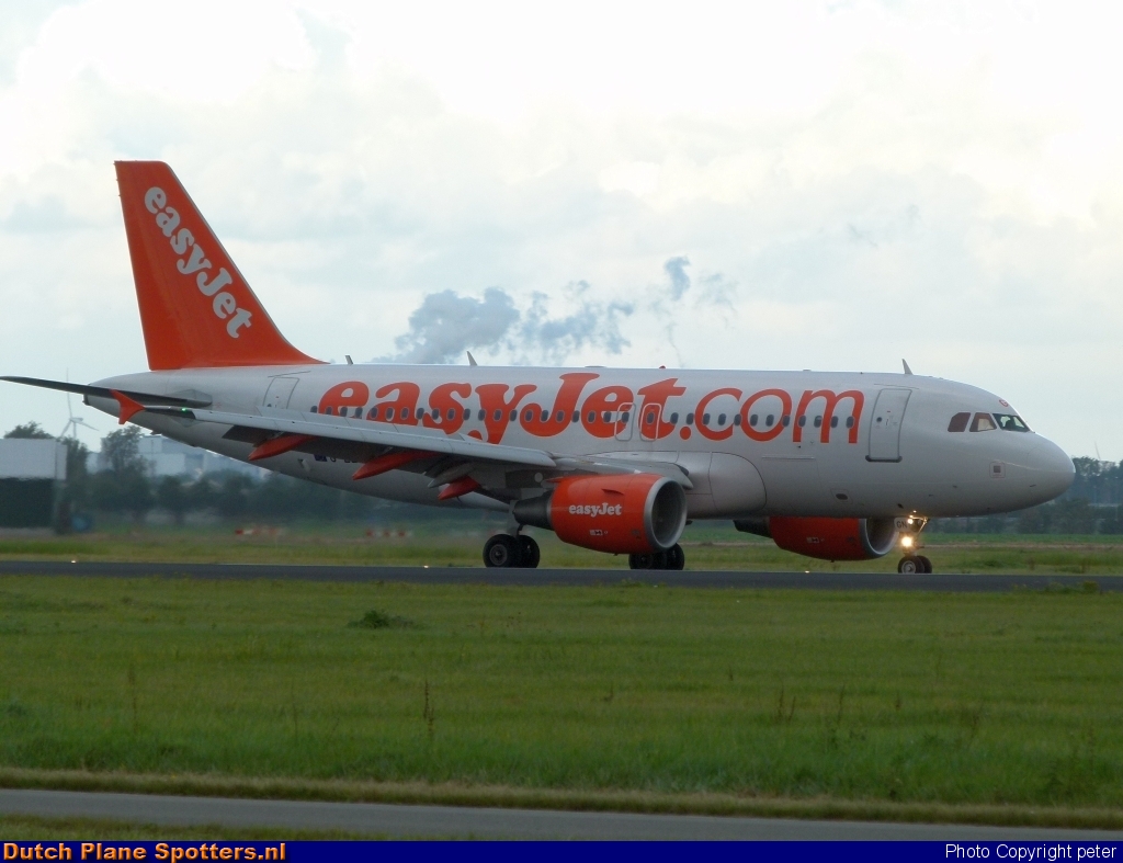 G-EZGN Airbus A319 easyJet by peter