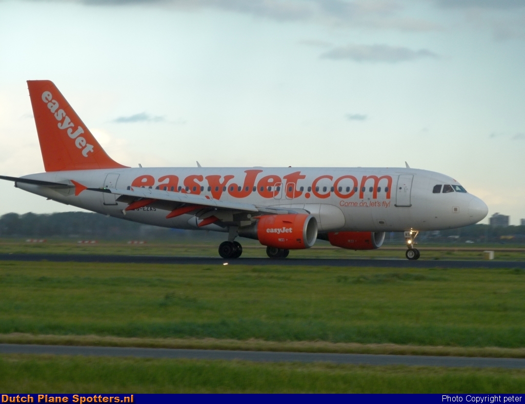 G-EZAS Airbus A319 easyJet by peter