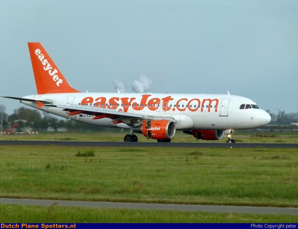 G-EZFF Airbus A319 easyJet by peter