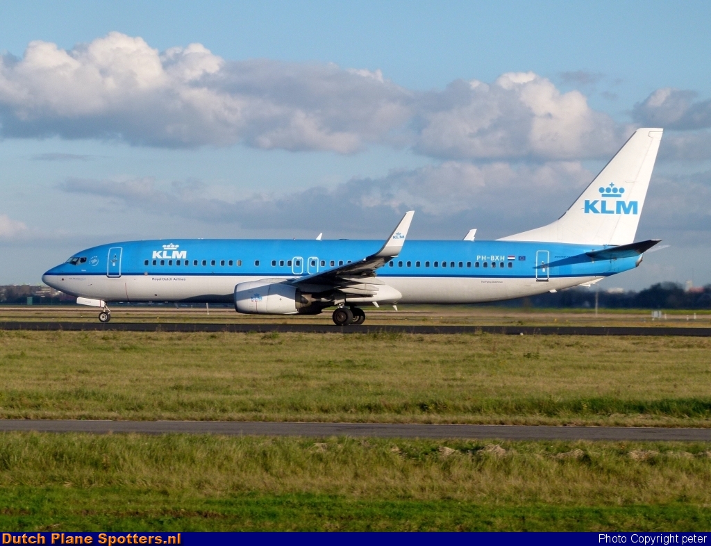 PH-BXH Boeing 737-800 KLM Royal Dutch Airlines by peter