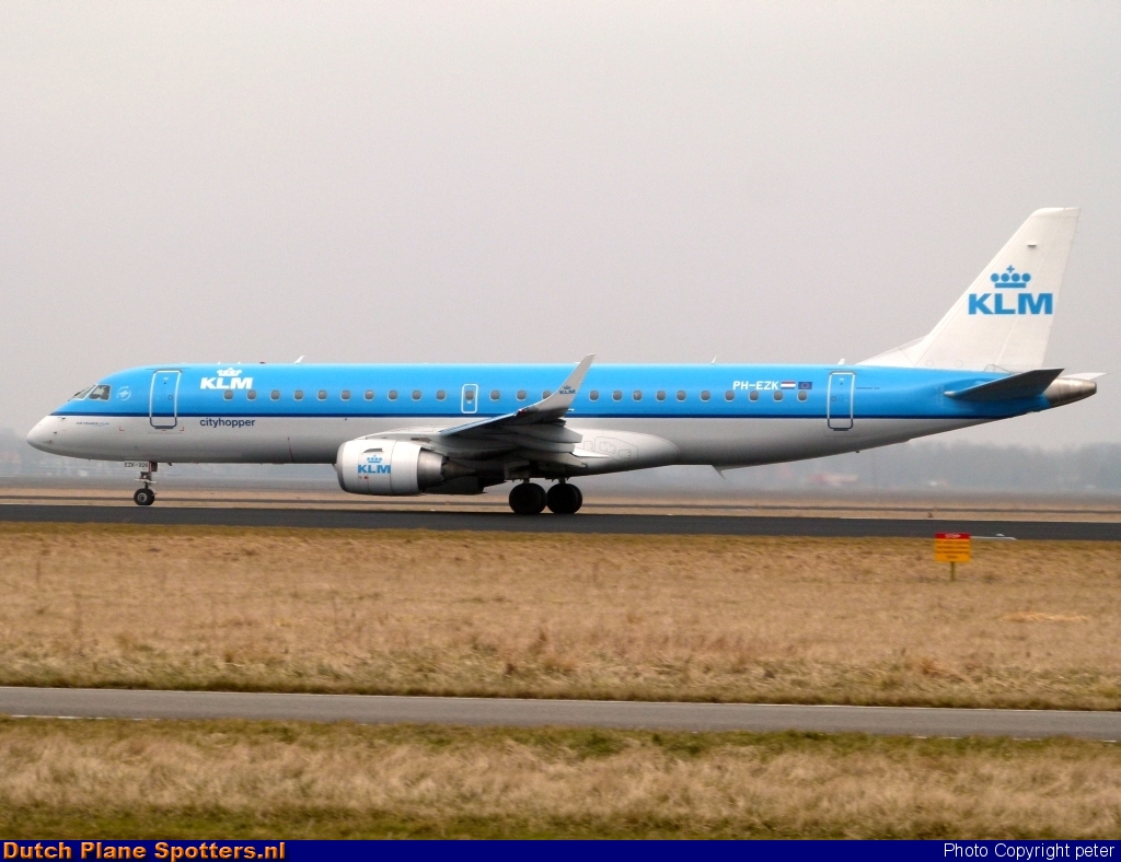 PH-EZK Embraer 190 KLM Cityhopper by peter