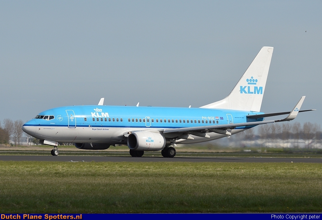 PH-BGE Boeing 737-700 KLM Royal Dutch Airlines by peter