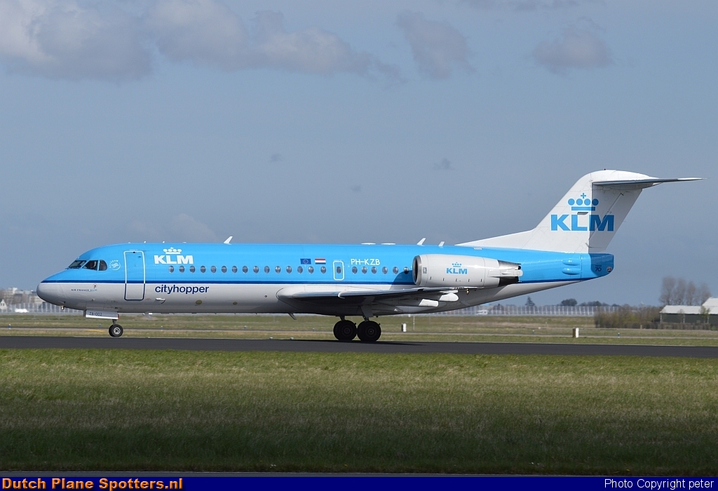 PH-KZB Fokker 70 KLM Cityhopper by peter