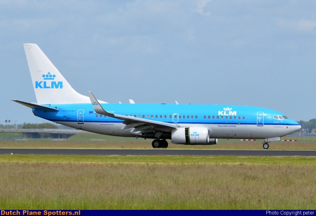 PH-BGT Boeing 737-700 KLM Royal Dutch Airlines by peter