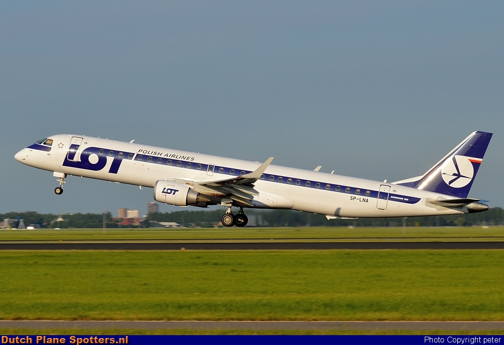 SP-LNA Embraer 195 LOT Polish Airlines by peter