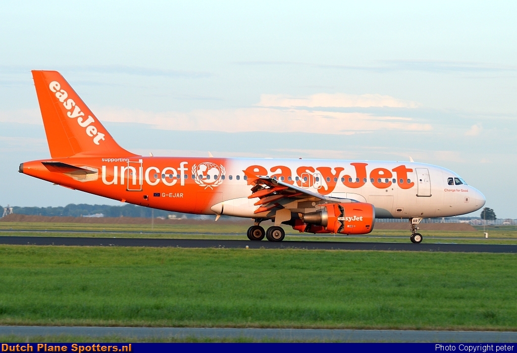 G-EJAR Airbus A319 easyJet by peter