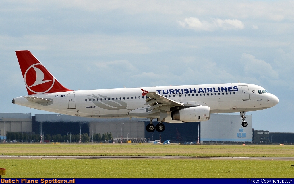 TC-JPM Airbus A320 Turkish Airlines by peter