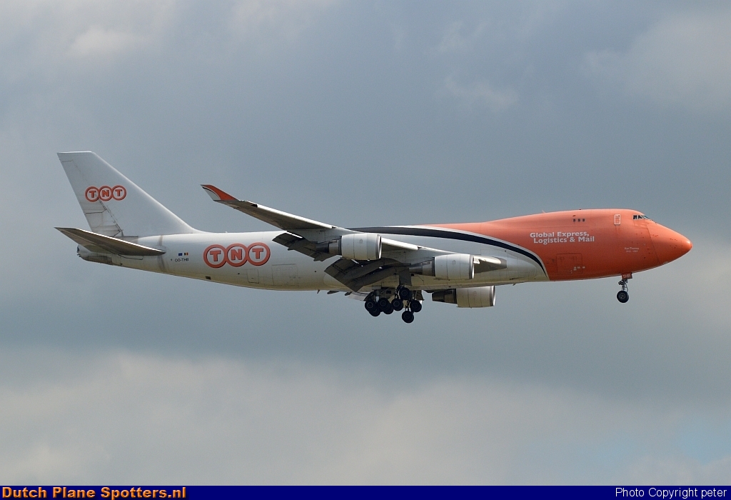 OO-THB Boeing 747-400 TNT Airways by peter