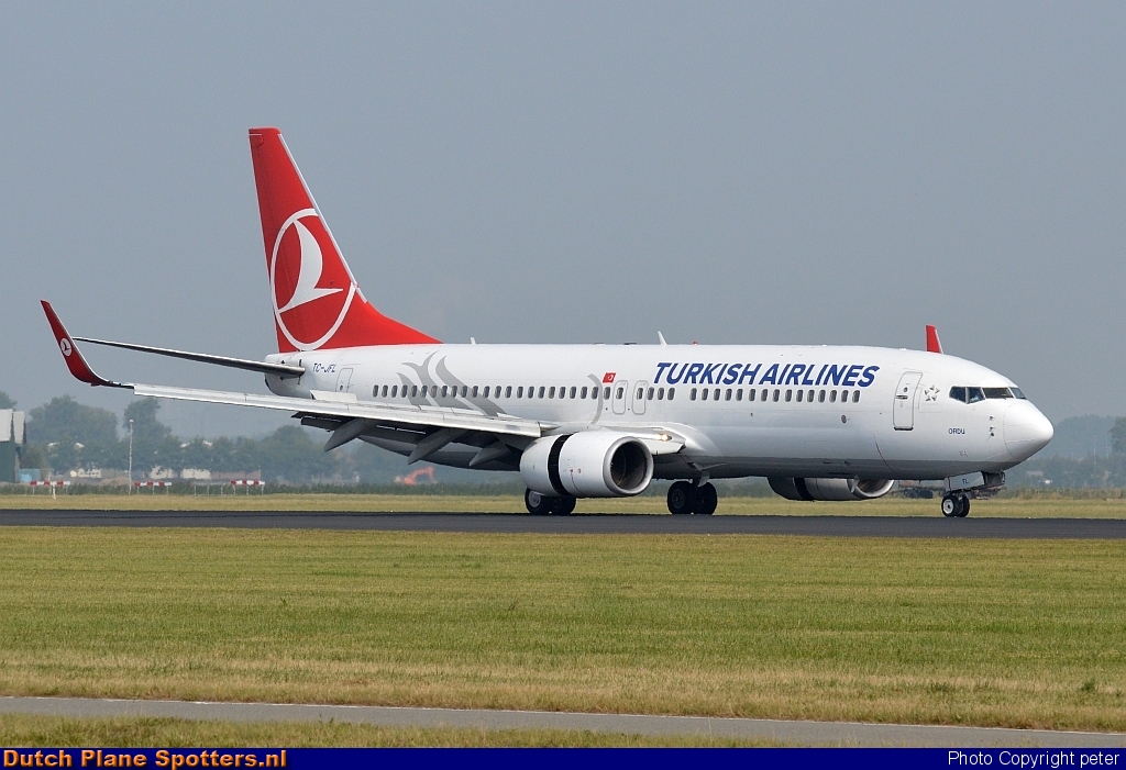 TC-JFL Boeing 737-800 Turkish Airlines by peter