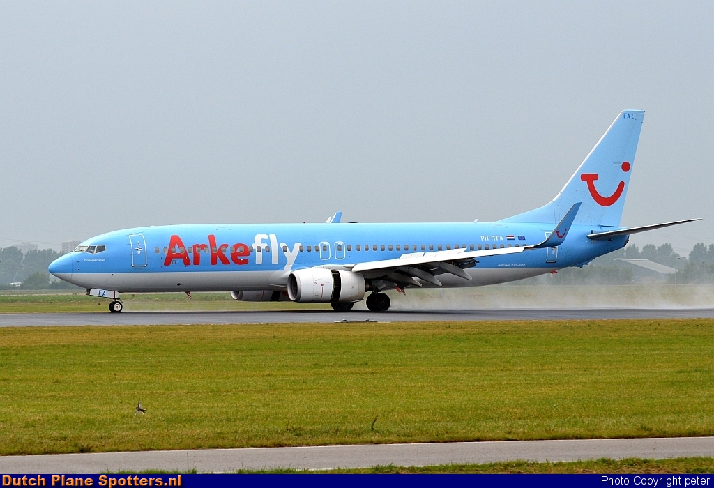 PH-TFA Boeing 737-800 ArkeFly by peter