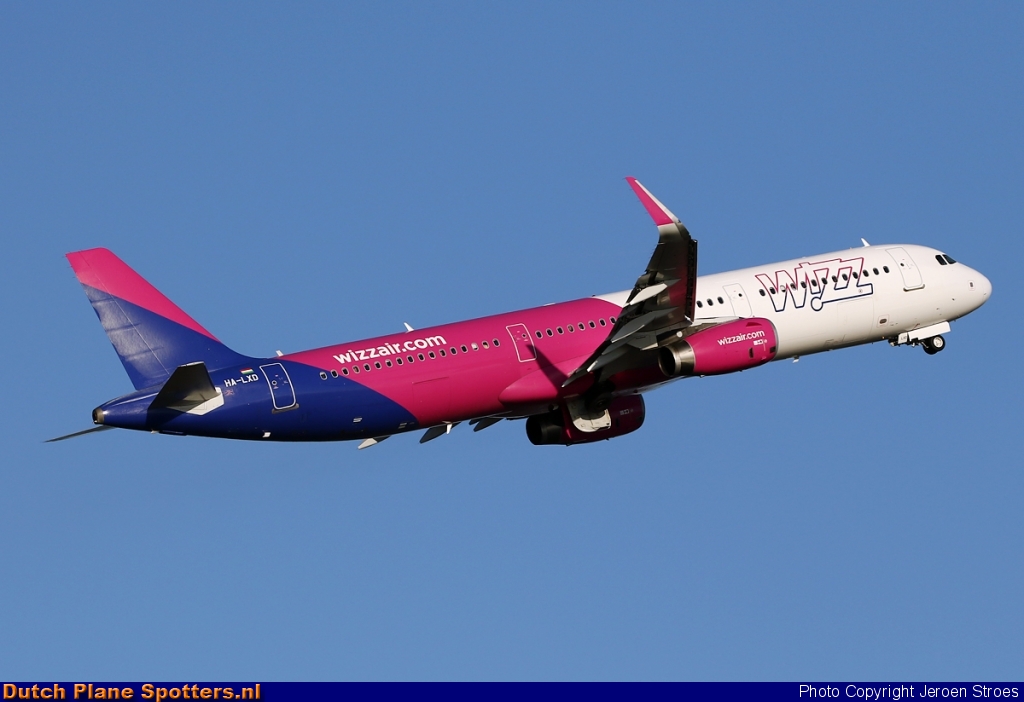 HA-LXD Airbus A321 Wizz Air by Jeroen Stroes