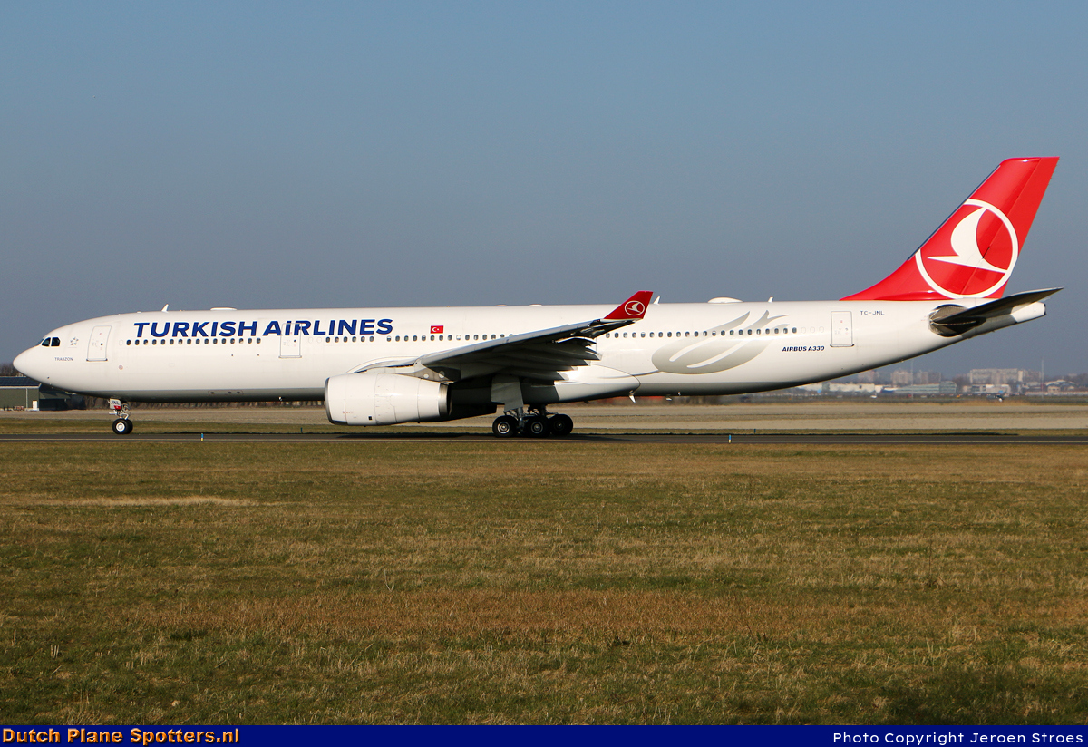 TC-JNL Airbus A330-300 Turkish Airlines by Jeroen Stroes