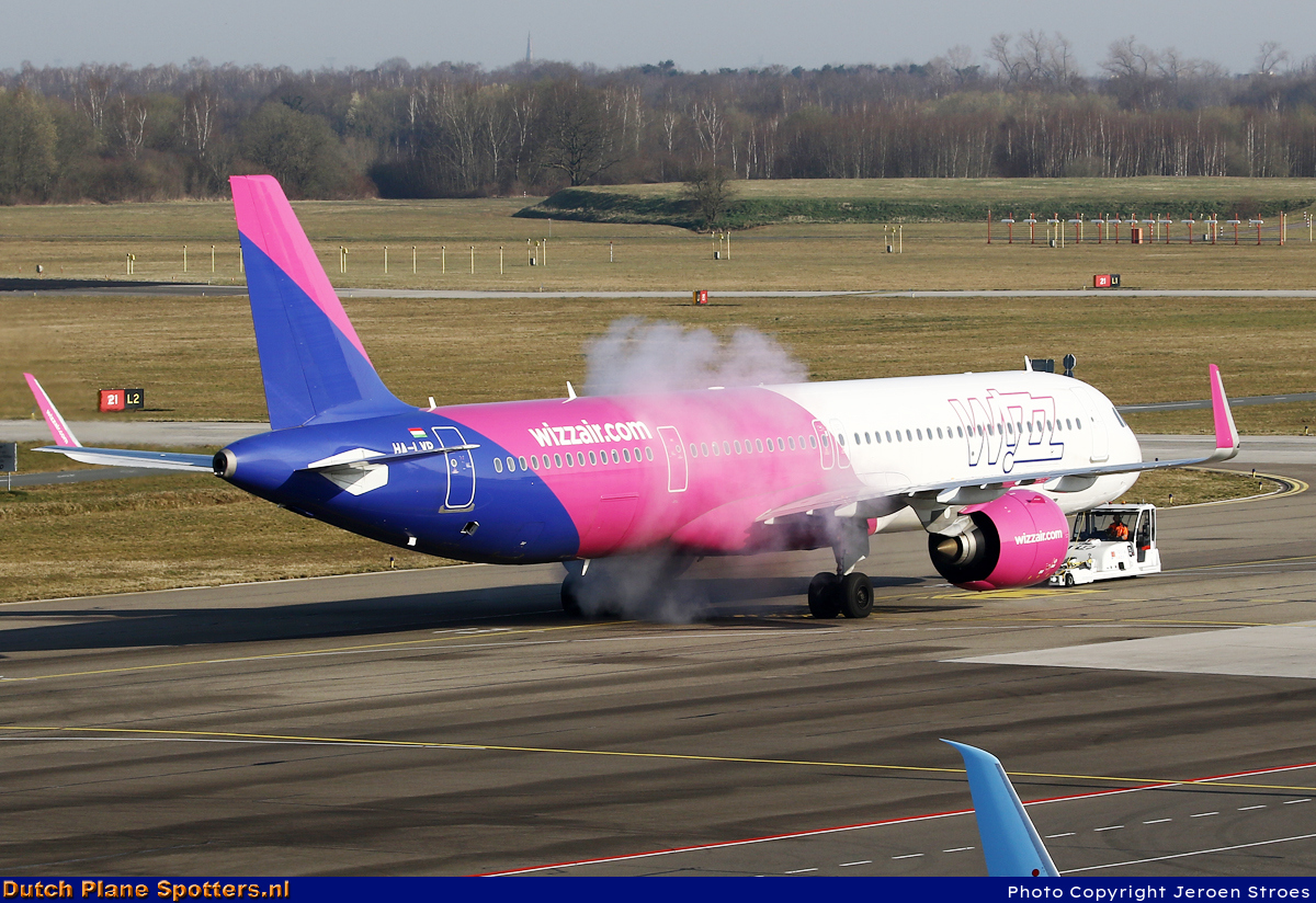 HA-LVP Airbus A321neo Wizz Air by Jeroen Stroes