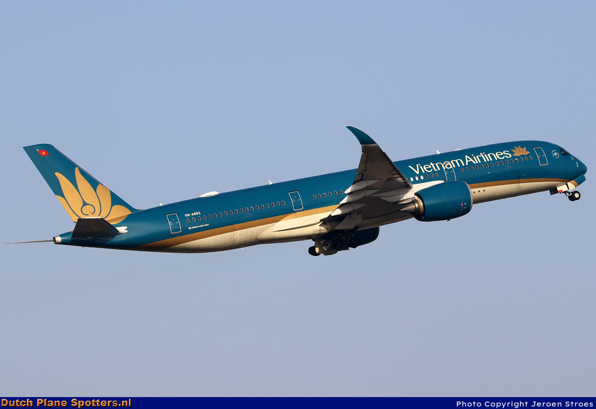 VN-A893 Airbus A350-900 Vietnam Airlines by Jeroen Stroes