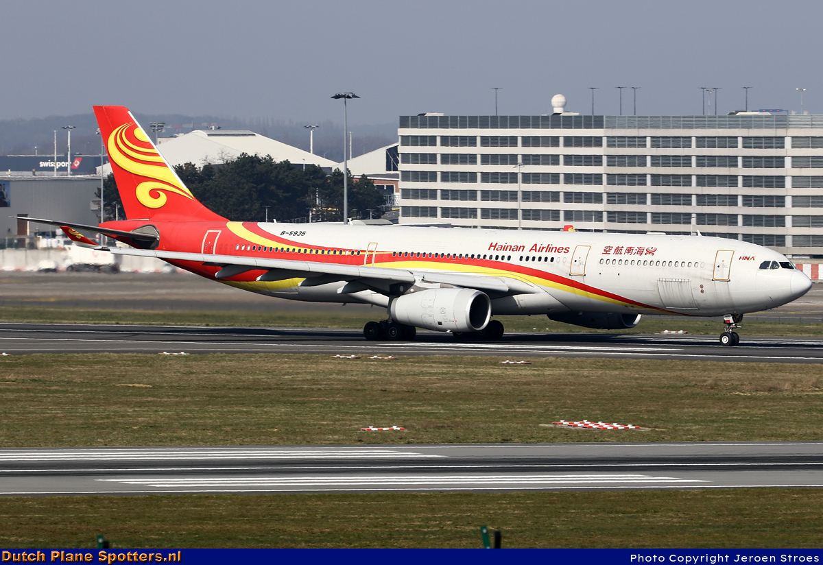 B-5935 Airbus A330-300 Hainan Airlines by Jeroen Stroes