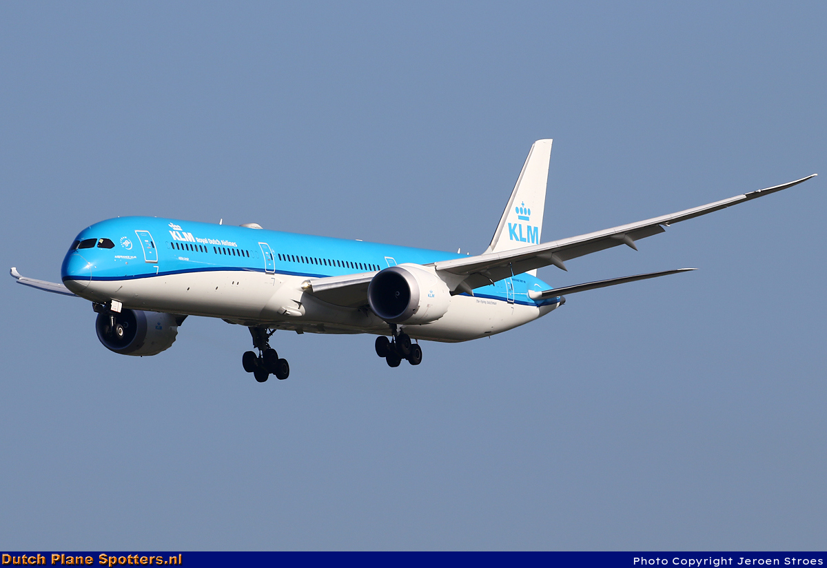 PH-BKC Boeing 787-10 Dreamliner KLM Royal Dutch Airlines by Jeroen Stroes