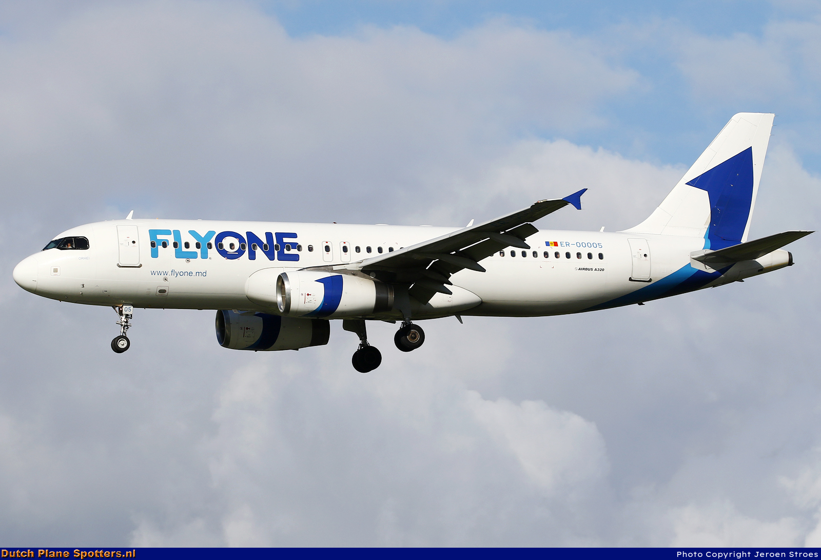 ER-00005 Airbus A320 Flyone by Jeroen Stroes