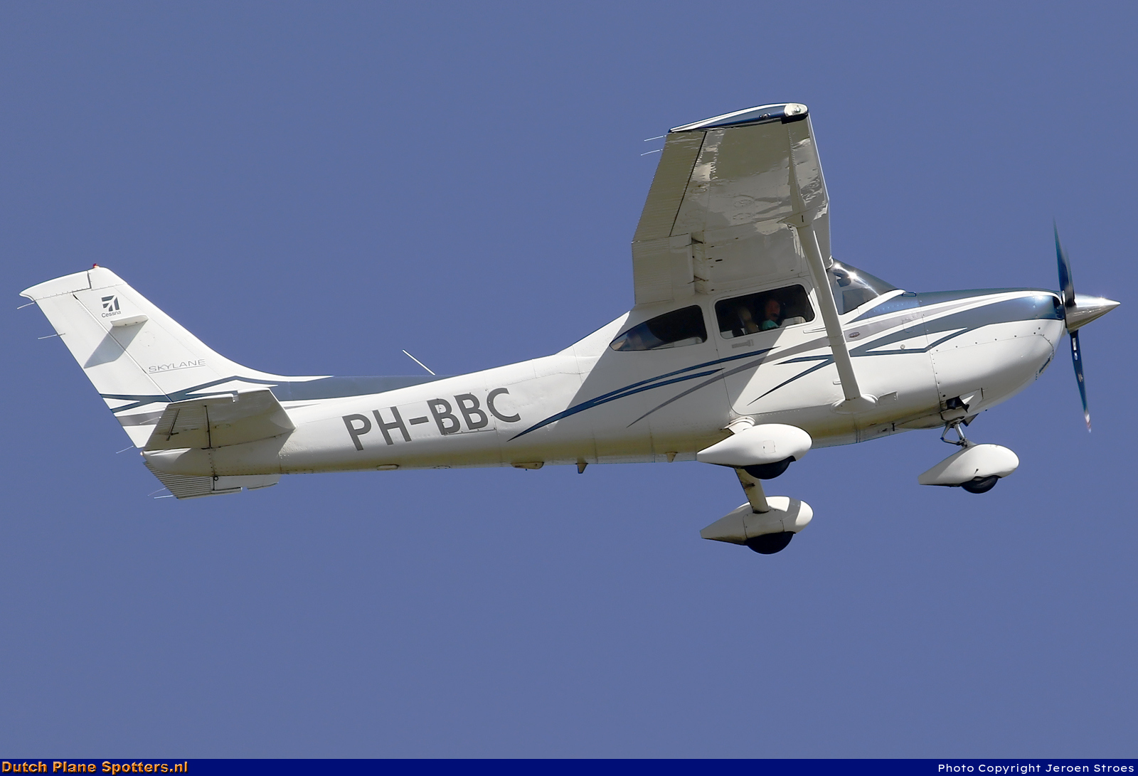 PH-BBC Cessna 182T Skylane Private by Jeroen Stroes