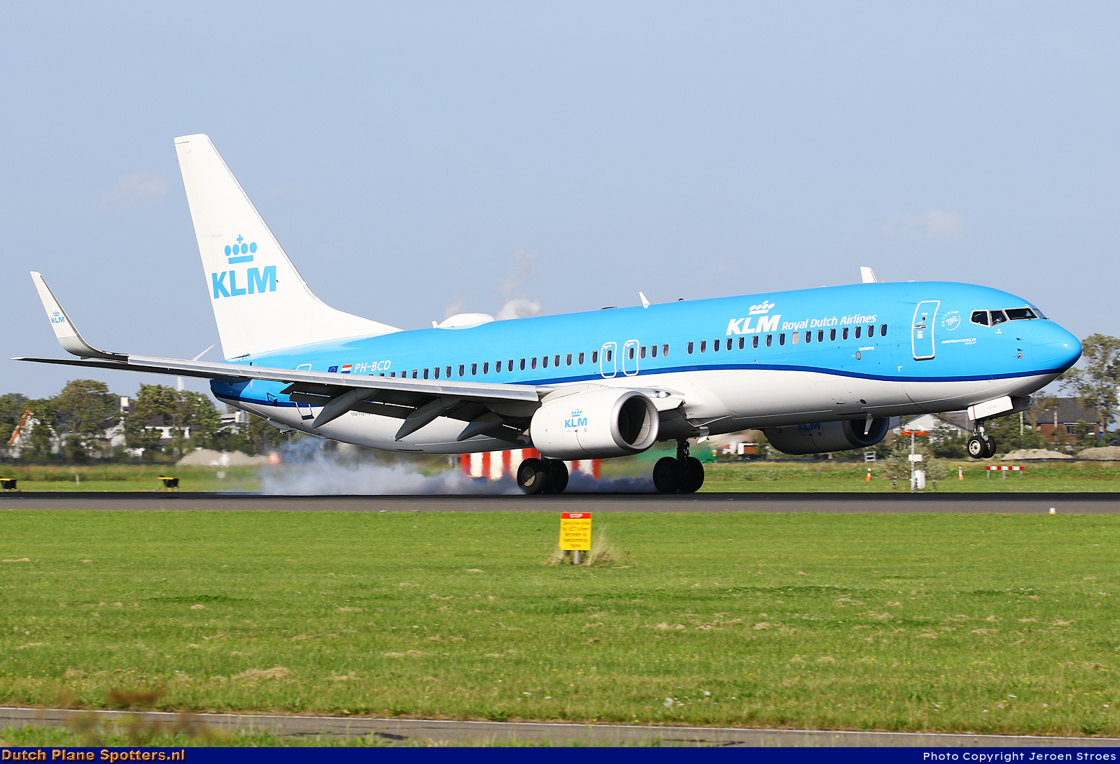 PH-BCD Boeing 737-800 KLM Royal Dutch Airlines by Jeroen Stroes