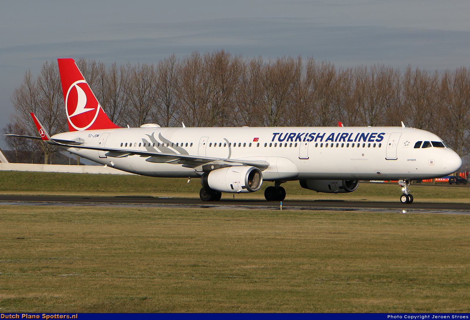 TC-JSM Airbus A321 Turkish Airlines by Jeroen Stroes
