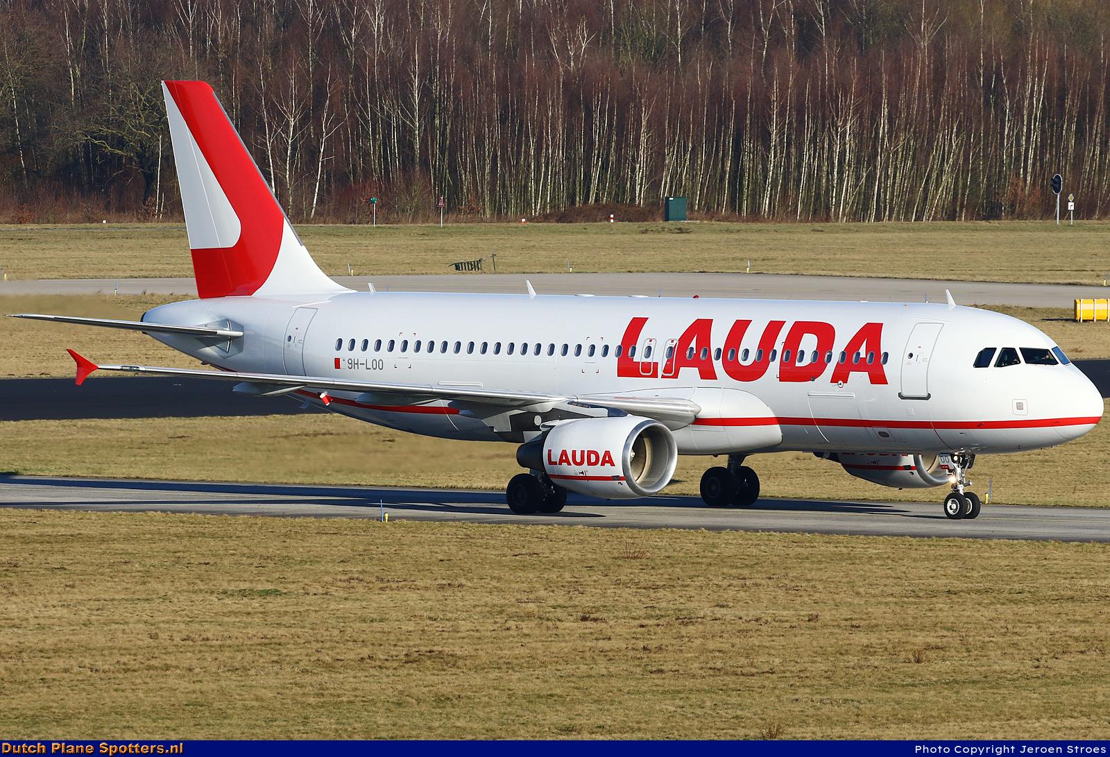 9H-LOO Airbus A320 Lauda Europe by Jeroen Stroes