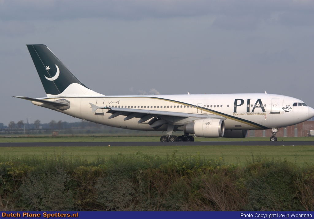 AP-BDZ Airbus A310 PIA Pakistan International Airlines by Kevin Weerman