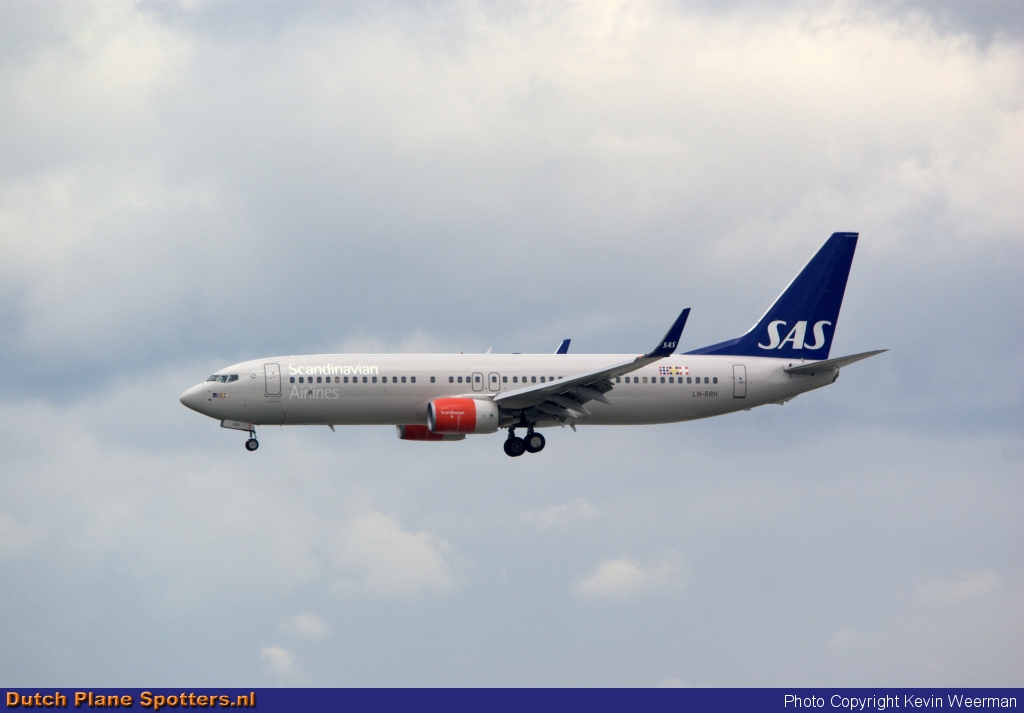 LN-RRH Boeing 737-800 SAS Scandinavian Airlines by Kevin Weerman
