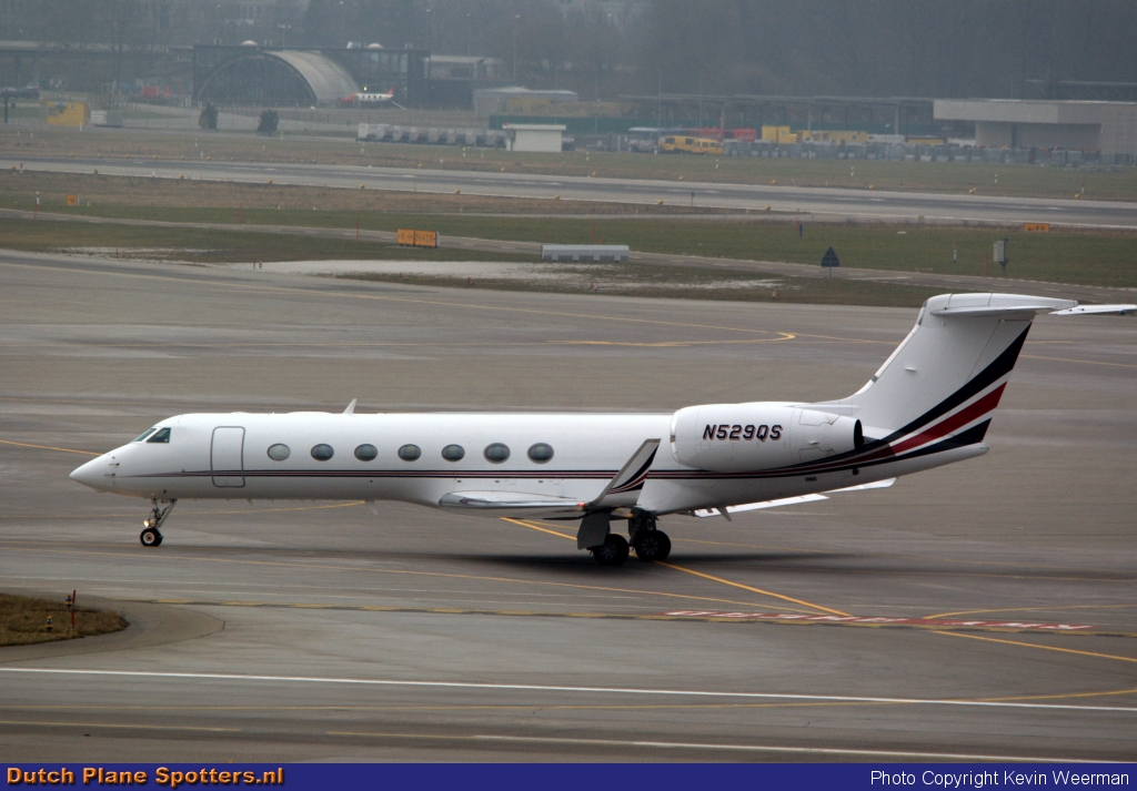 N529QS Gulfstream G-V Private by Kevin Weerman