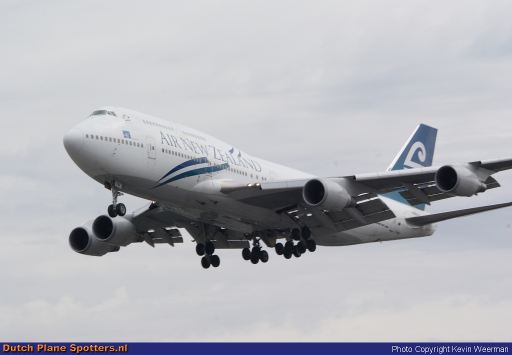 ZK-NBW Boeing 747-400 Air New Zealand by Kevin Weerman