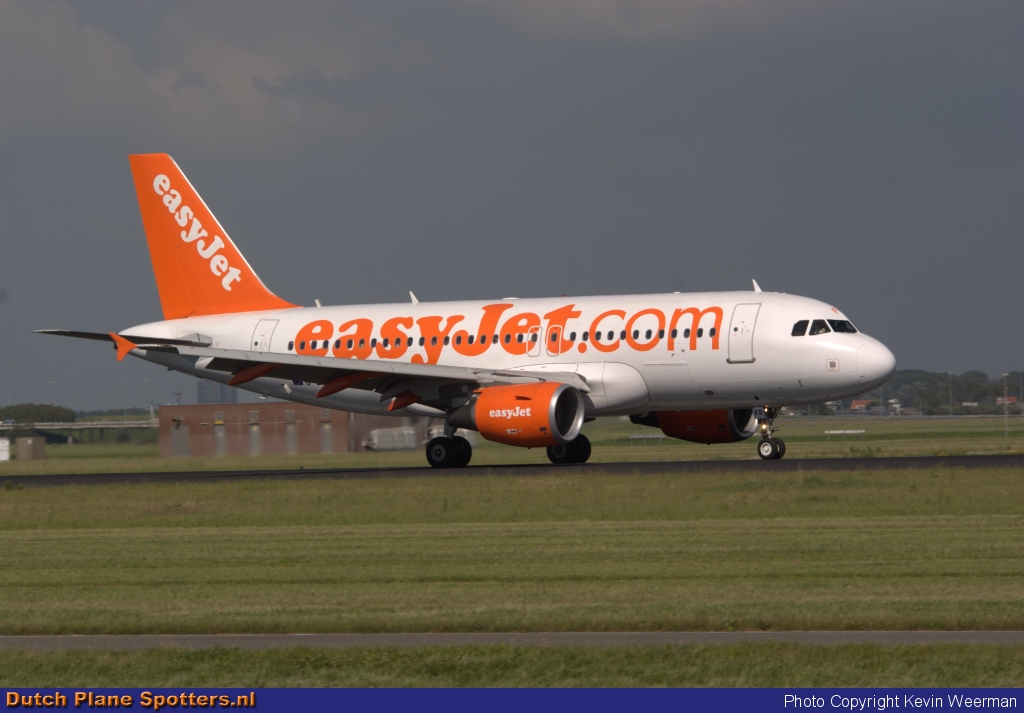 G-EZFR Airbus A319 easyJet by Kevin Weerman