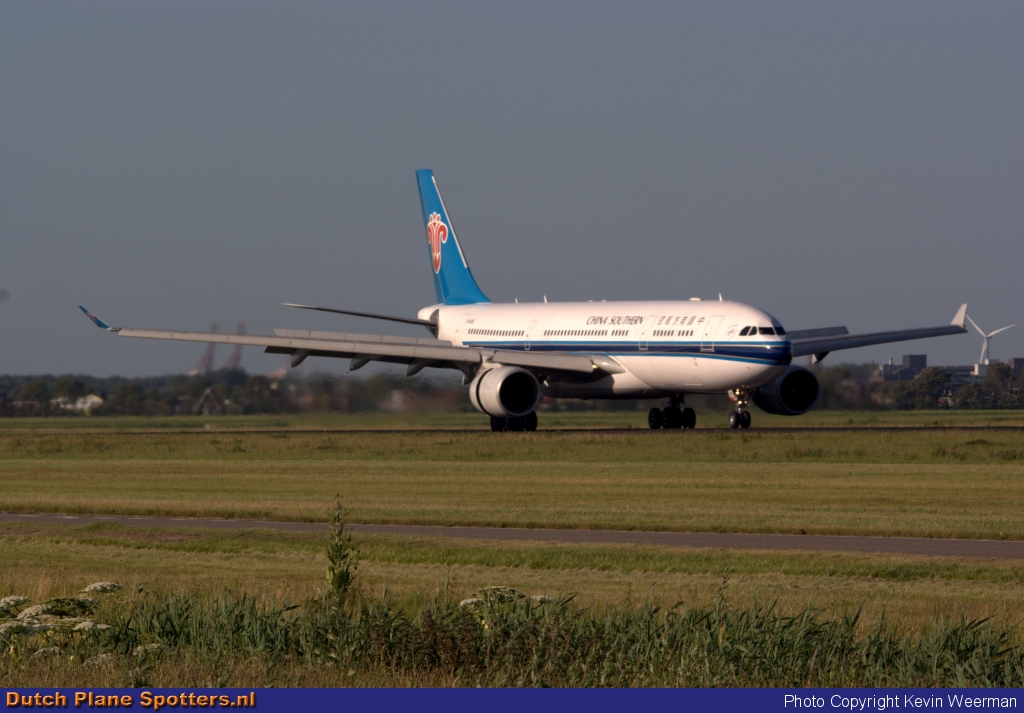 B-6135 Airbus A330-200 China Southern by Kevin Weerman
