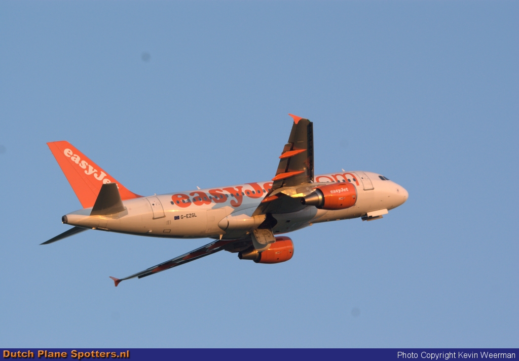 G-EZGL Airbus A319 easyJet by Kevin Weerman