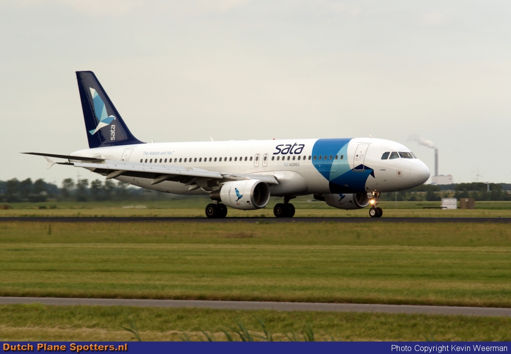 CS-TXL Airbus A320 SATA International by Kevin Weerman