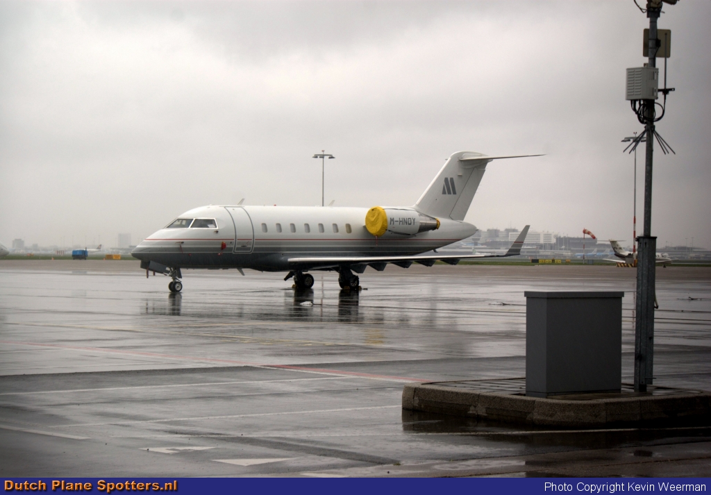 M-HNDY Bombardier Challenger 600 Private by Kevin Weerman