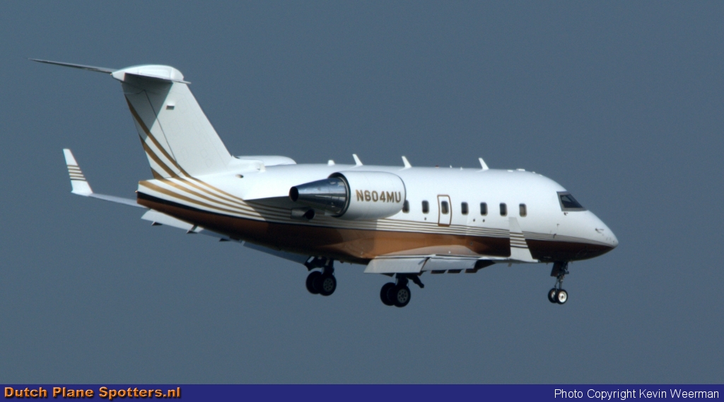 M604MU Bombardier Challenger 600 Private by Kevin Weerman