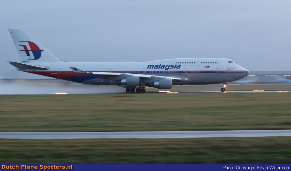 9M-MPP Boeing 747-400 Malaysia Airlines by Kevin Weerman