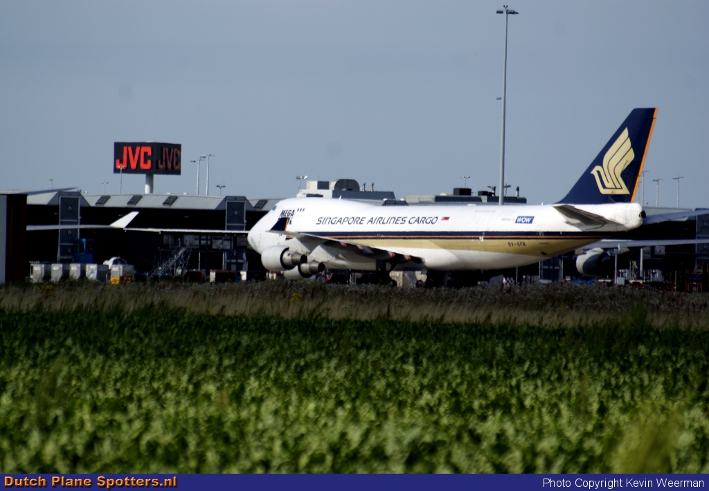 9V-SFB Boeing 747-400 Singapore Airlines Cargo by Kevin Weerman
