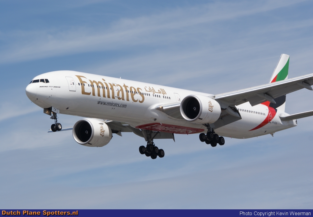 A6-ECK Boeing 777-300 Emirates by Kevin Weerman