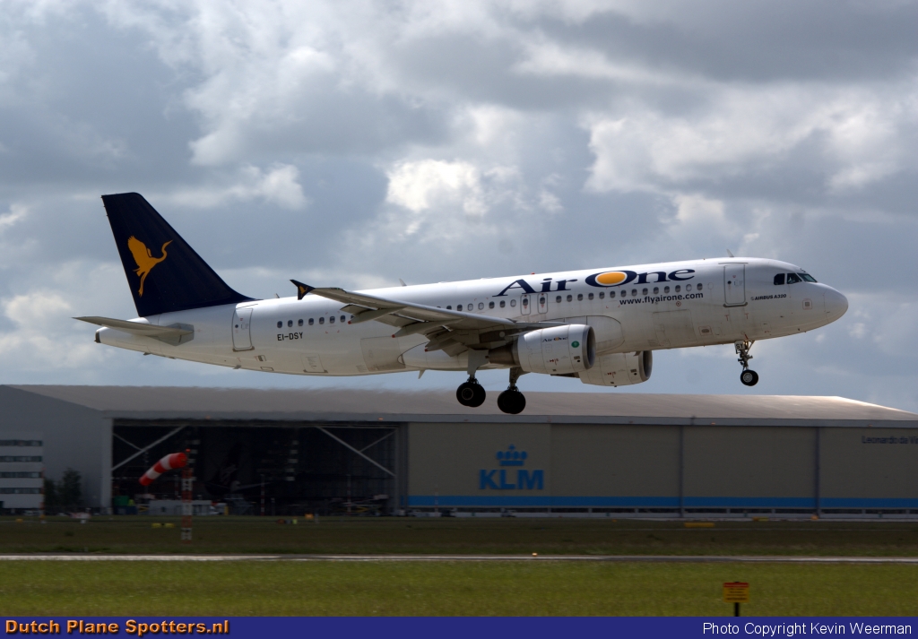 EI-DSY Airbus A320 Air One by Kevin Weerman