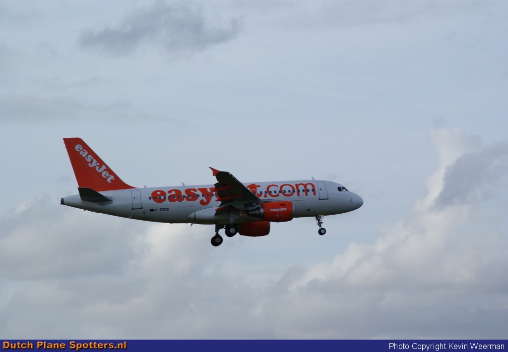 G-EZDX Airbus A319 easyJet by Kevin Weerman
