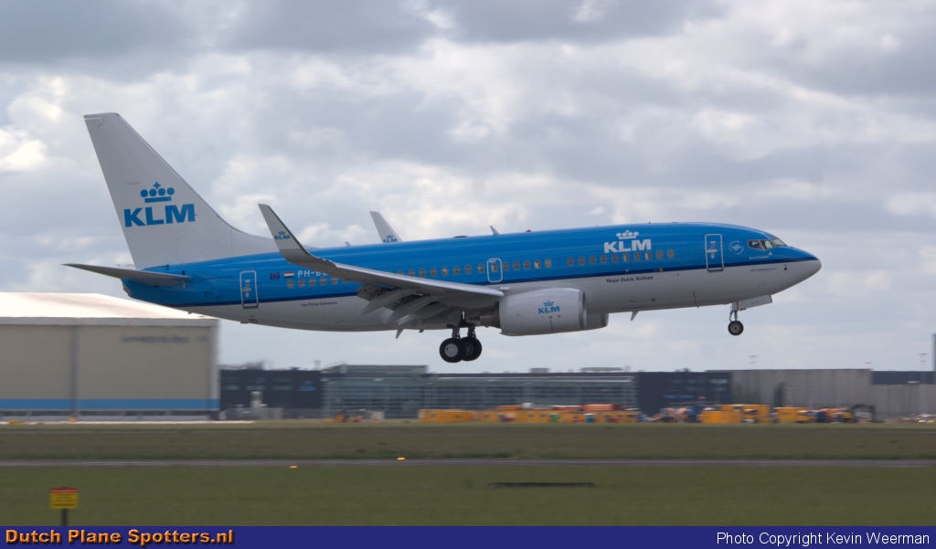 PH-BGO Boeing 737-700 KLM Royal Dutch Airlines by Kevin Weerman