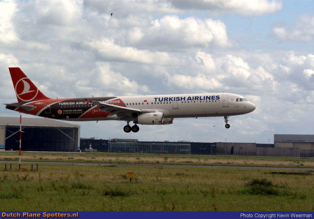 TC-JRO Airbus A321 Turkish Airlines by Kevin Weerman