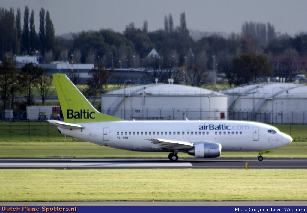 YL-BBH Boeing 737-500 Air Baltic by Kevin Weerman