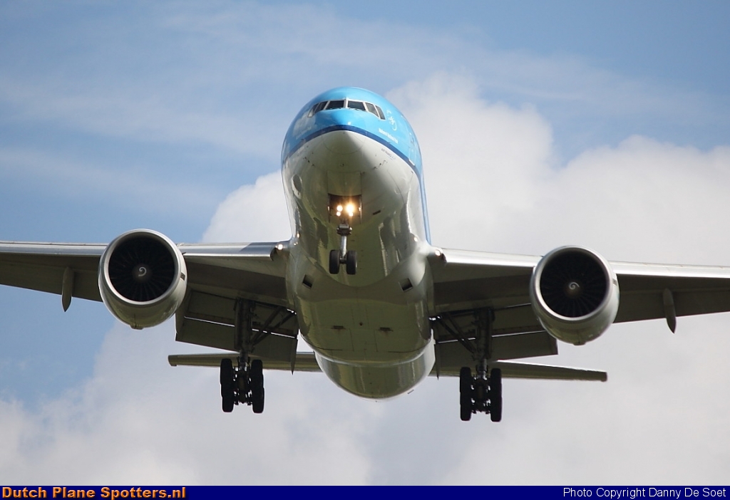 PH-BQN Boeing 777-200 KLM Asia by Danny De Soet