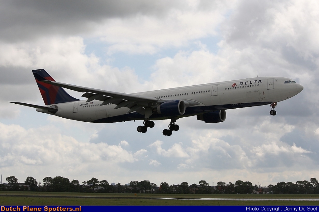 N808NW Airbus A330-300 Delta Airlines by Danny De Soet
