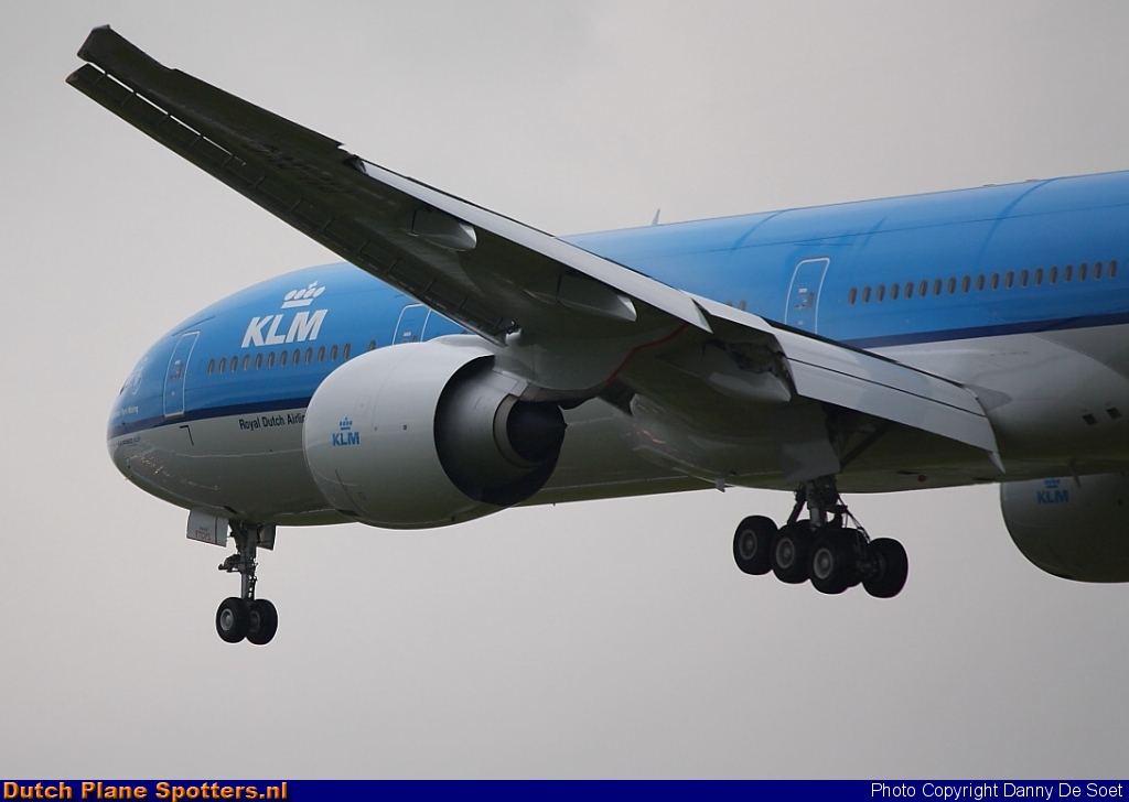 PH-BVG Boeing 777-300 KLM Royal Dutch Airlines by Danny De Soet