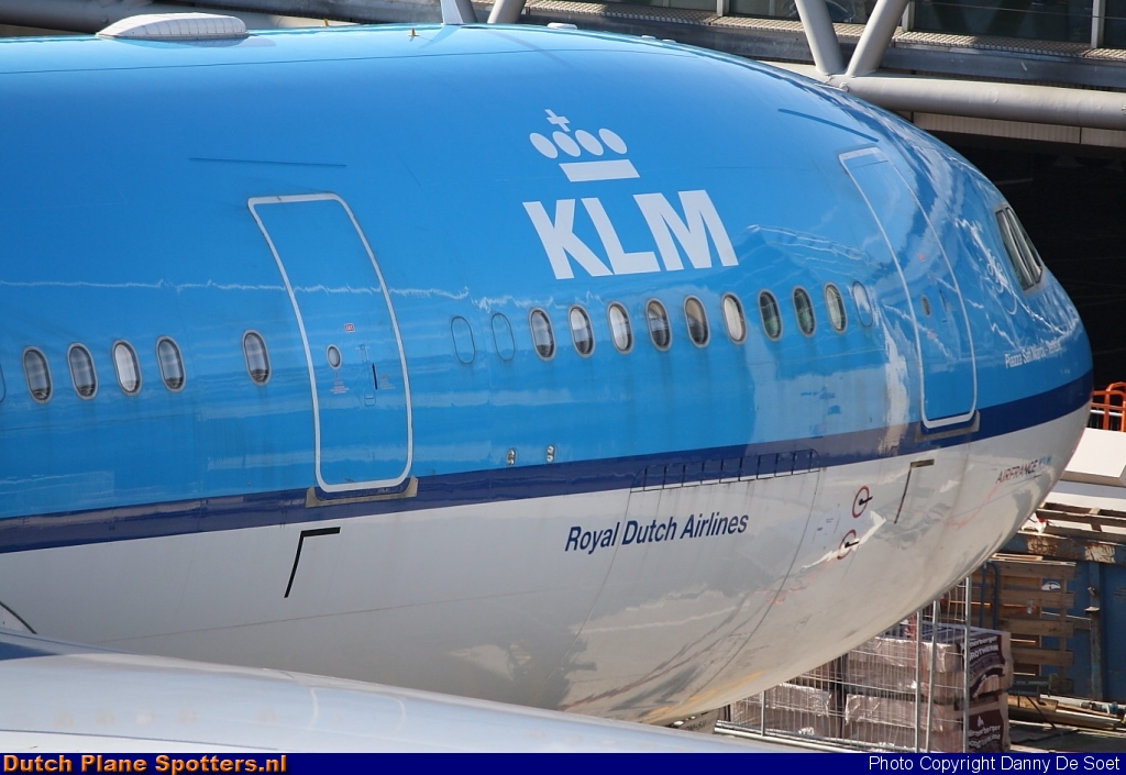 PH-AOM Airbus A330-200 KLM Royal Dutch Airlines by Danny De Soet